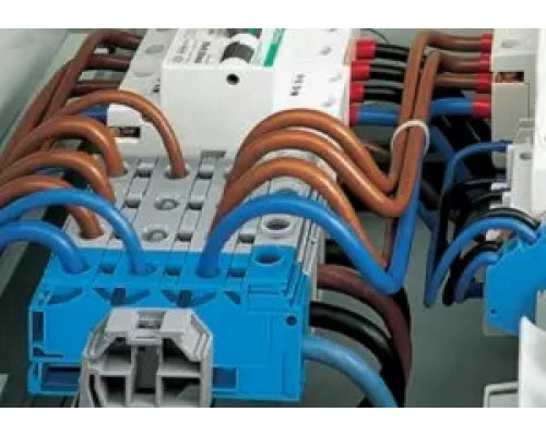 Распределительная клемма 3  x 0.2-10мм2 + винтовой зажим 1 х 6- 35 мм2 125A серая WAGO 284-621