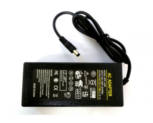 Comutarea sursei de alimentare într-o carcasă din plastic 12V-6A