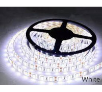 Bandă LED 60 led / m 6500K 5m 12w / m 5050 IP44 12V în alb siliconic