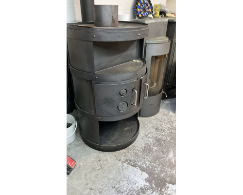 Печи и камины б/у  в отличном состоянии