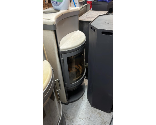 Печи и камины б/у  в отличном состоянии