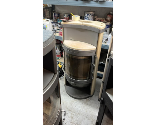 Печи и камины б/у  в отличном состоянии