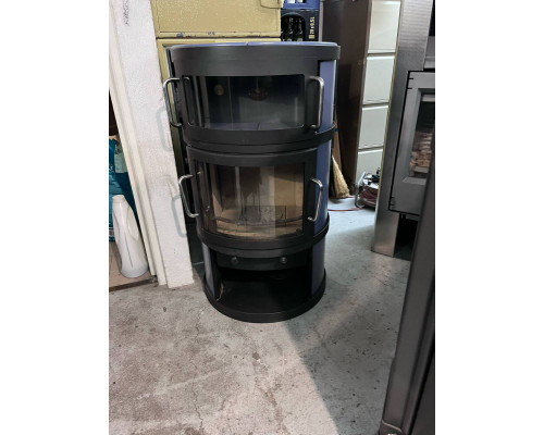 Печи и камины б/у  в отличном состоянии