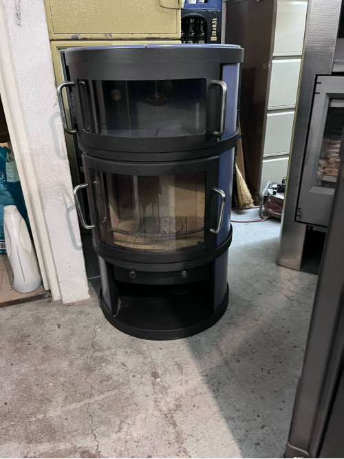 Печи и камины б/у  в отличном состоянии