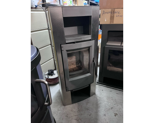 Печи и камины б/у  в отличном состоянии