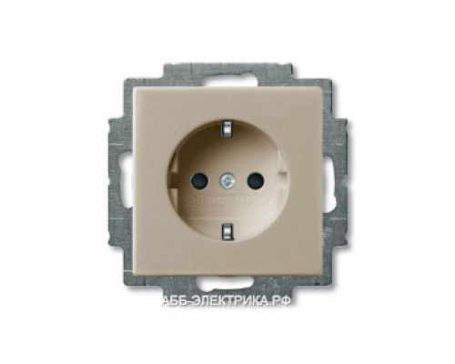 Розетка с/з с защитными шторками (винтовой зажим), цвет Шампань, ABB Basic 55