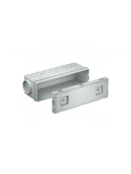 Central transition casing for universal conduit entries