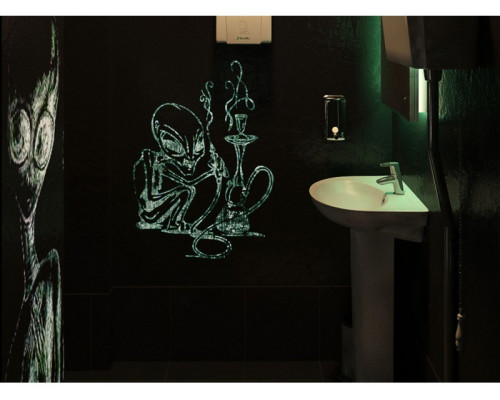Vopsea fluorescentă pentru sticlă Verde cu strălucire verde sub lumină ultravioletă
