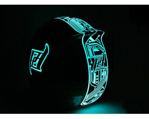 Vopsea luminoasă pentru metal Ultra Blue cu strălucire albastră