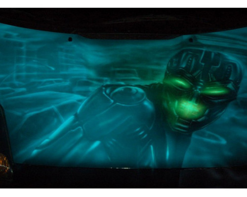 Vopsea luminoasă pentru metal Ultra Blue cu strălucire albastră