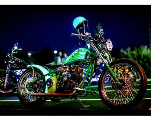 Vopsea luminoasă pentru metal Purpuriu deschis cu strălucire verde