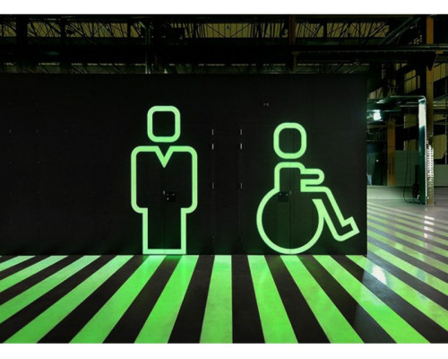 Vopsea luminoasă pentru metal Light White cu strălucire albastră